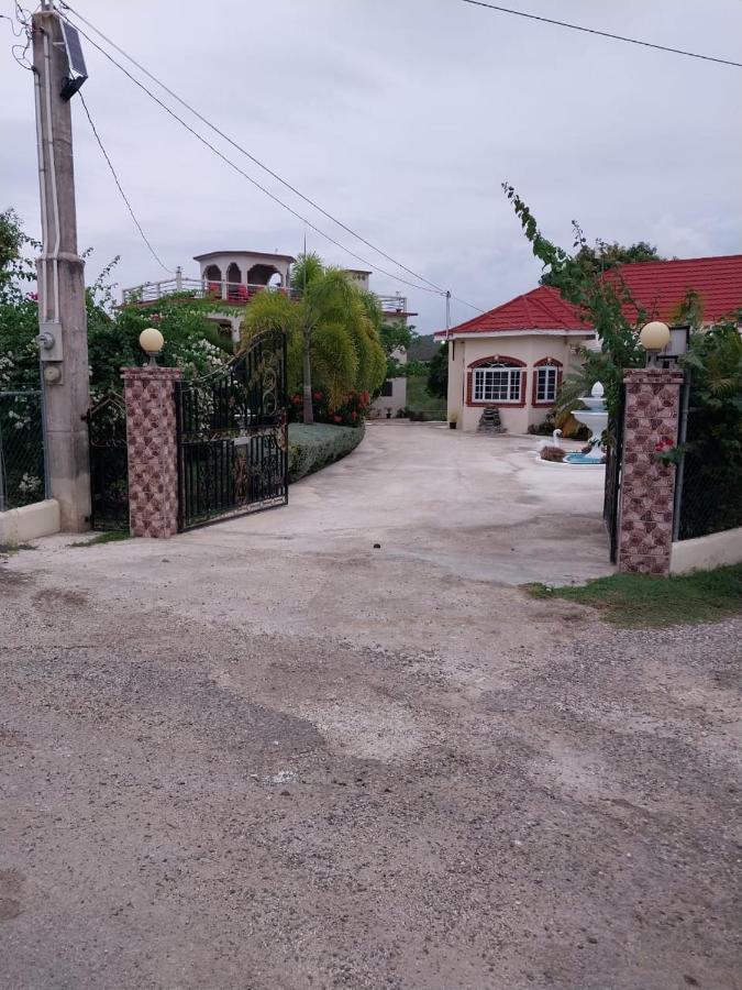 Eliwes Villa Treasure Beach Exteriér fotografie